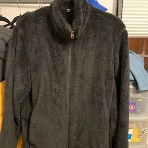 Women’s Uniqlo Sherpa zip up